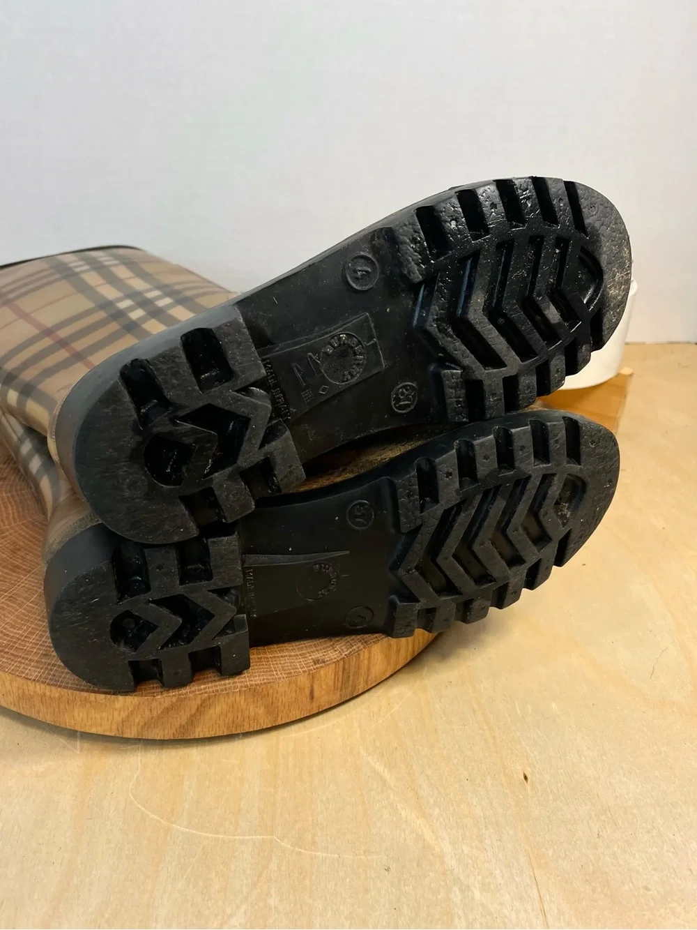 Burberry Check Rain Boots Size 37 / US 7 Waterproof